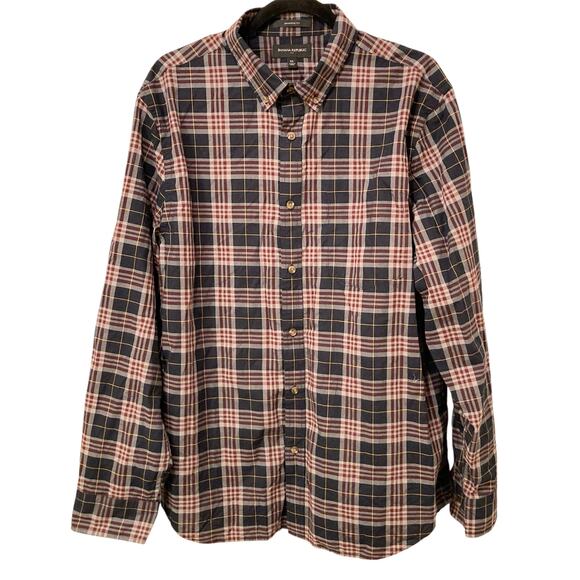 Banana Republic Other - Banana Republic Plaid Button-Down Untucked Fit Shirt Men's Size XL EUC